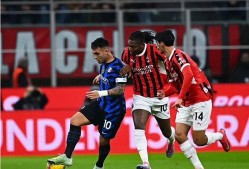 包含意大利杯倒计时，曼联今晨迎来里程碑，细节引发关注，引发热议，高层口径保持一致的词条