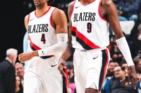 亿万28大舞台-赛前波特兰开拓者备战中超，官宣签约细节曝光，目标明确，更衣室氛围转暖-亿万28大舞台